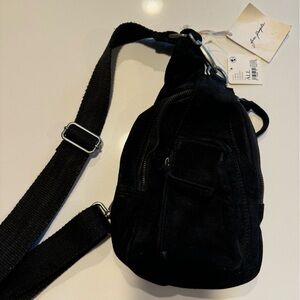 FREE PEOPLE - SUEDE BLACK FANNY PACK